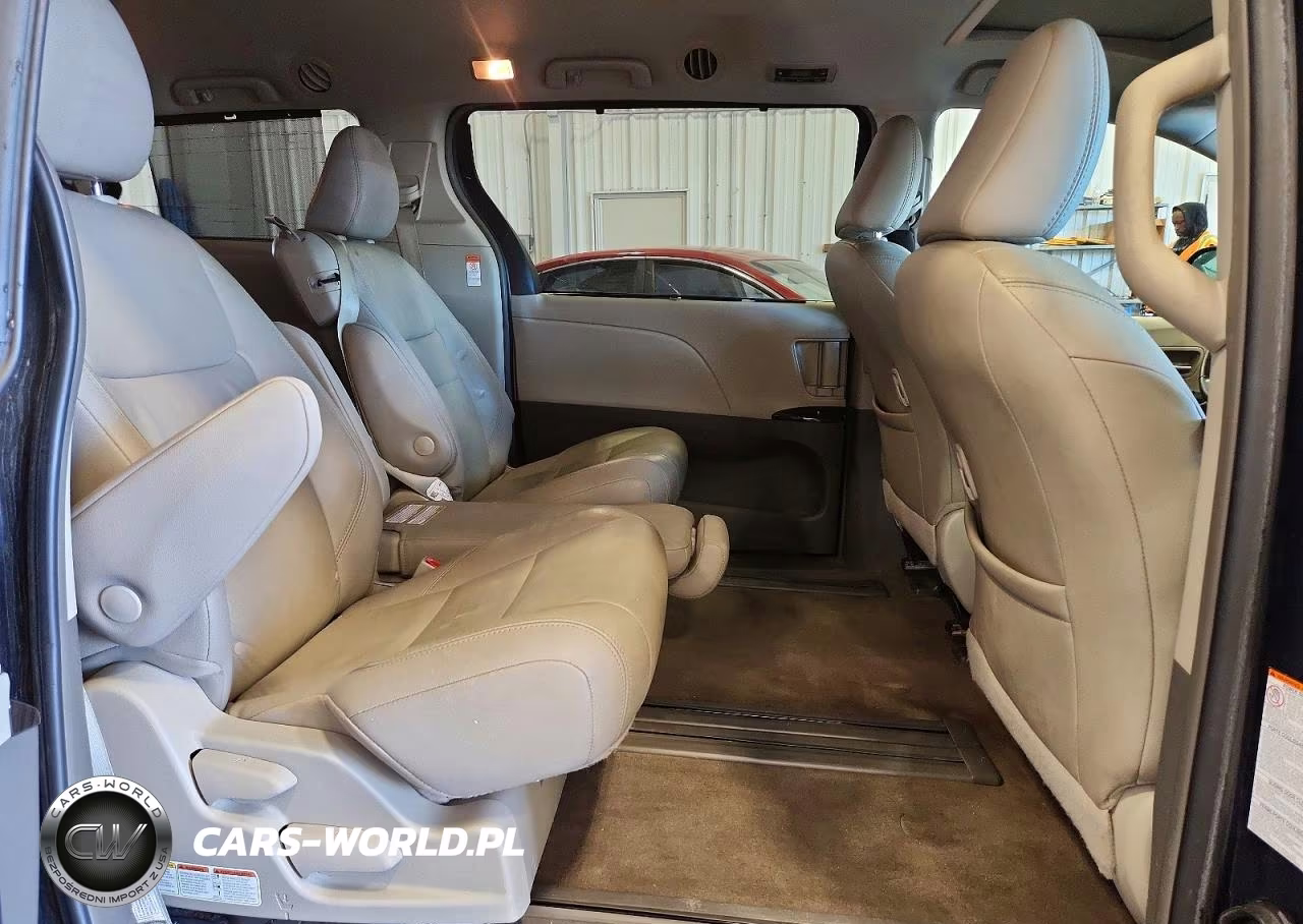2018 Toyota Sienna Xle 8-Passenger VIN:5TDYZ3DC1JS915999 - 11