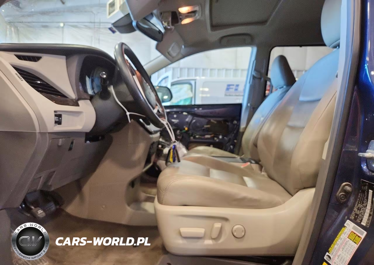 2018 Toyota Sienna Xle 8-Passenger VIN:5TDYZ3DC1JS915999 - 7