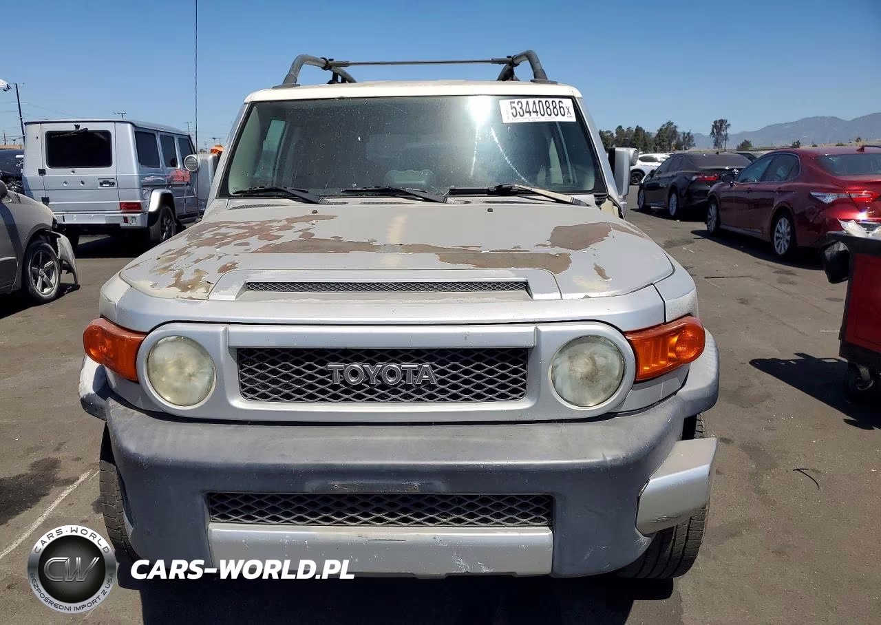 2007 Toyota Fj Cruiser Base VIN:JTEZU11FX70012120 - 5