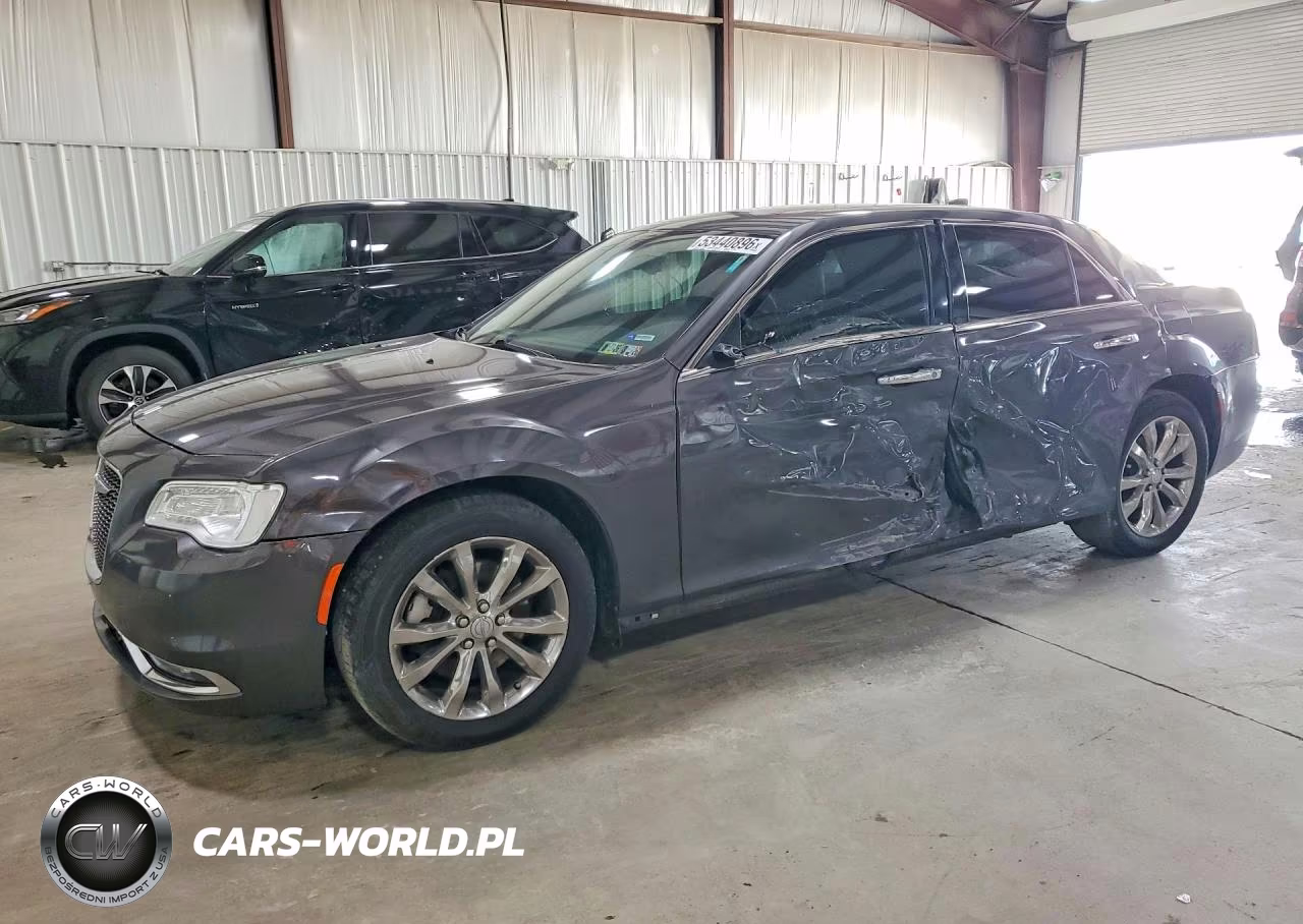 2016 Chrysler 300C