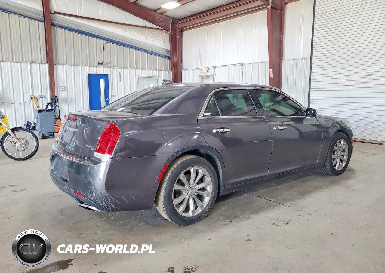 2016 Chrysler 300C VIN:2C3CCAKG0GH224870 - 3