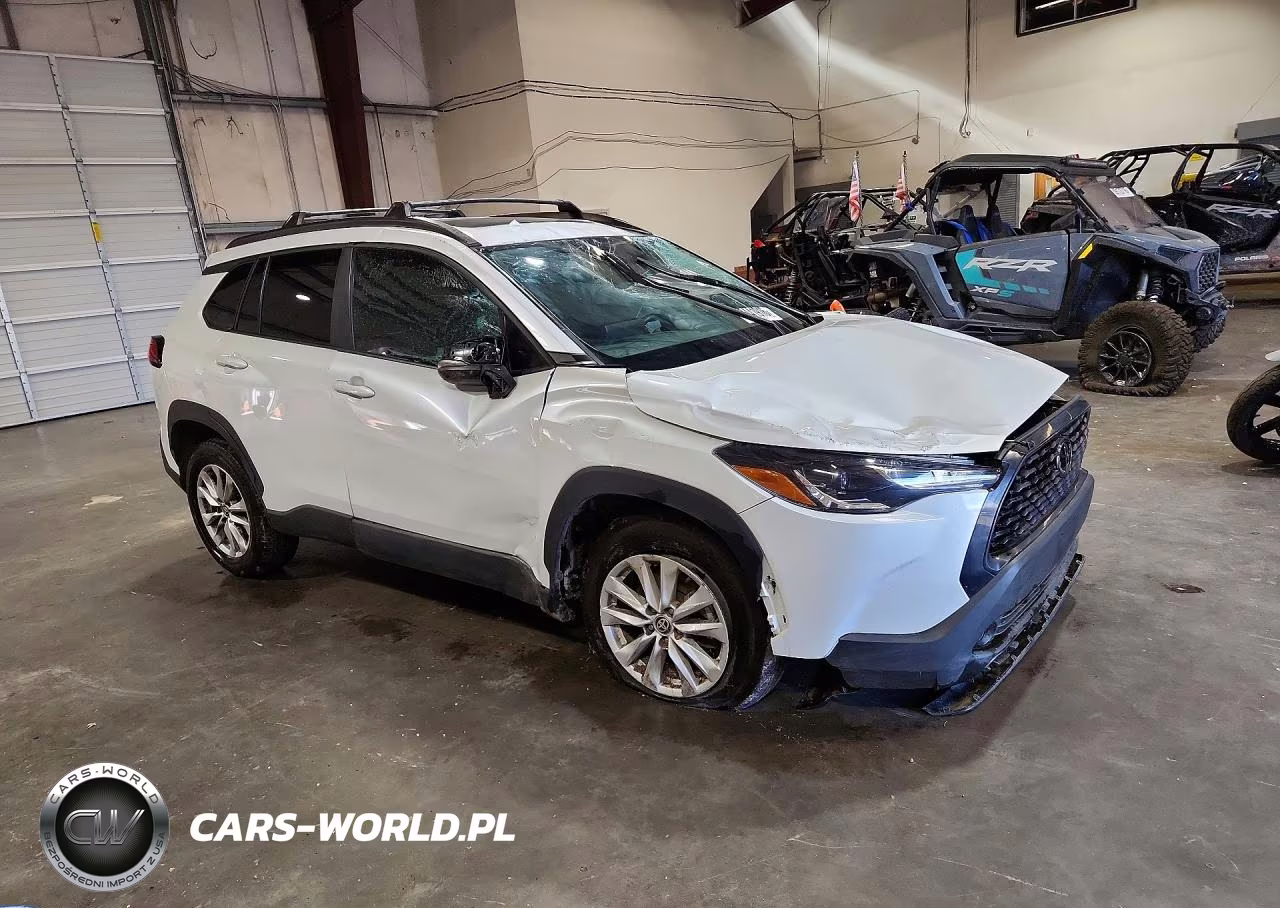 2022 Toyota Corolla Cross Le VIN:7MUBAABG9NV020862 - 4