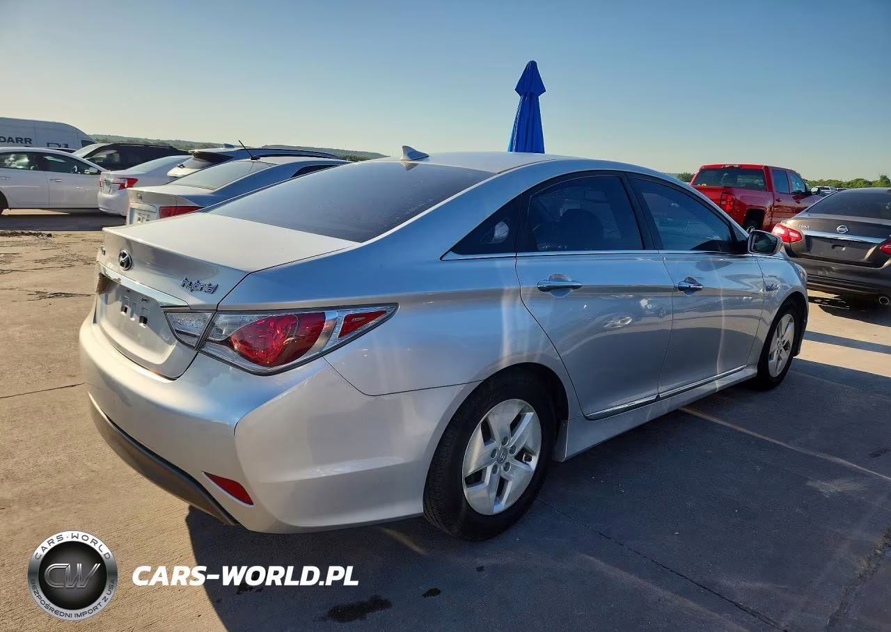 2012 Hyundai Sonata Hybrid VIN:KMHEC4A45CA031244 - 3