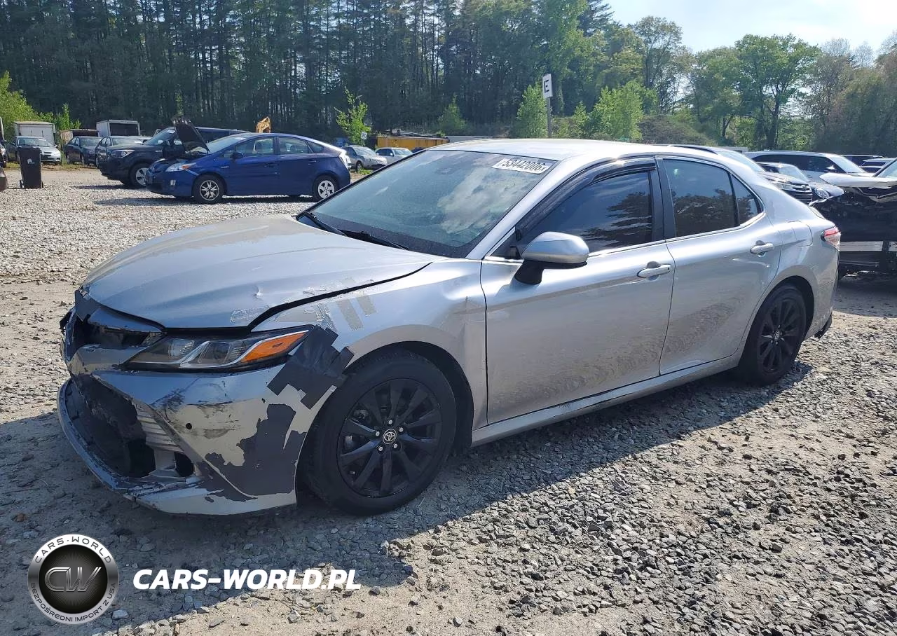 2020 Toyota Camry Le – zdjęcie 1 z 12