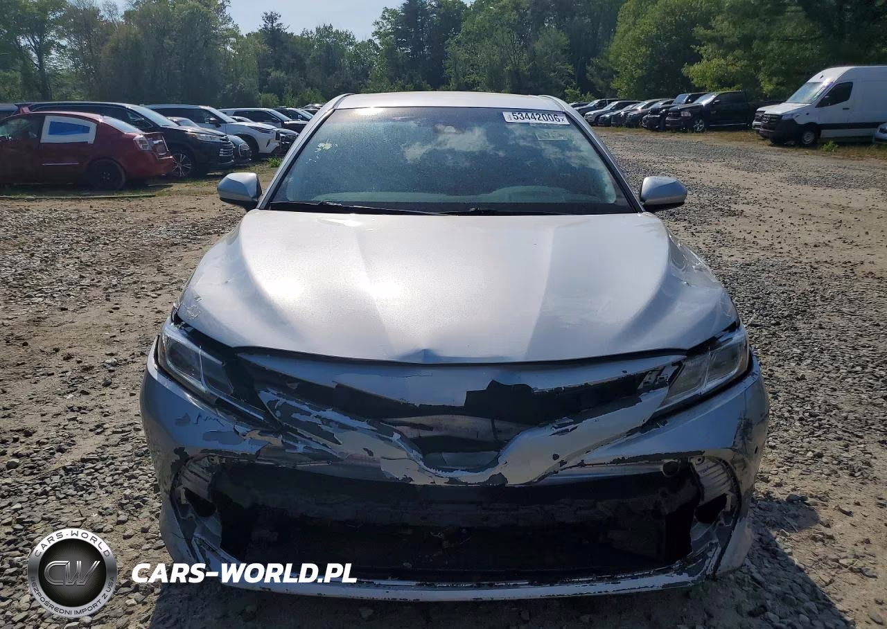 2020 Toyota Camry Le VIN:4T1C11AK4LU961127 - 5