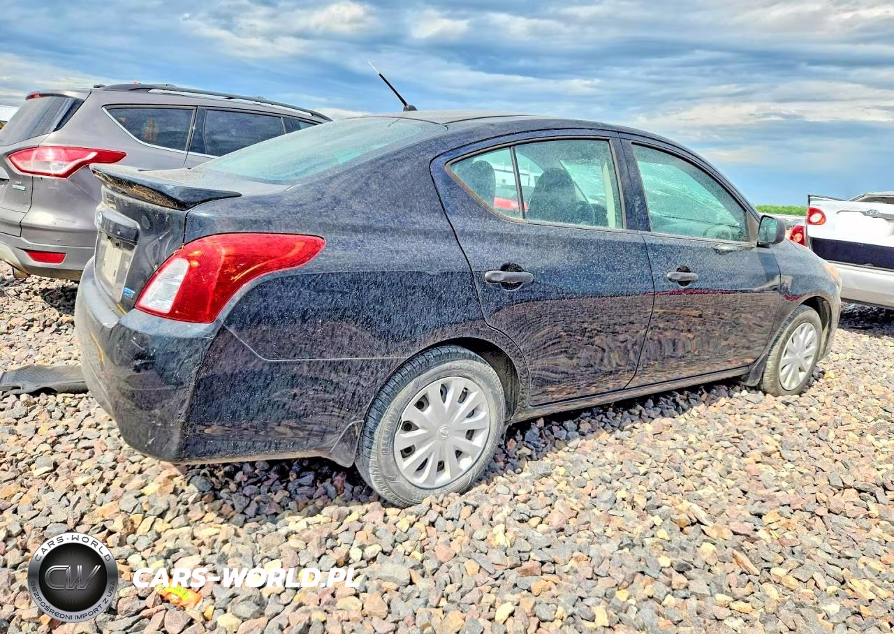 2015 Nissan Versa 1.6 S Plus VIN:3N1CN7AP6FL915839 - 3