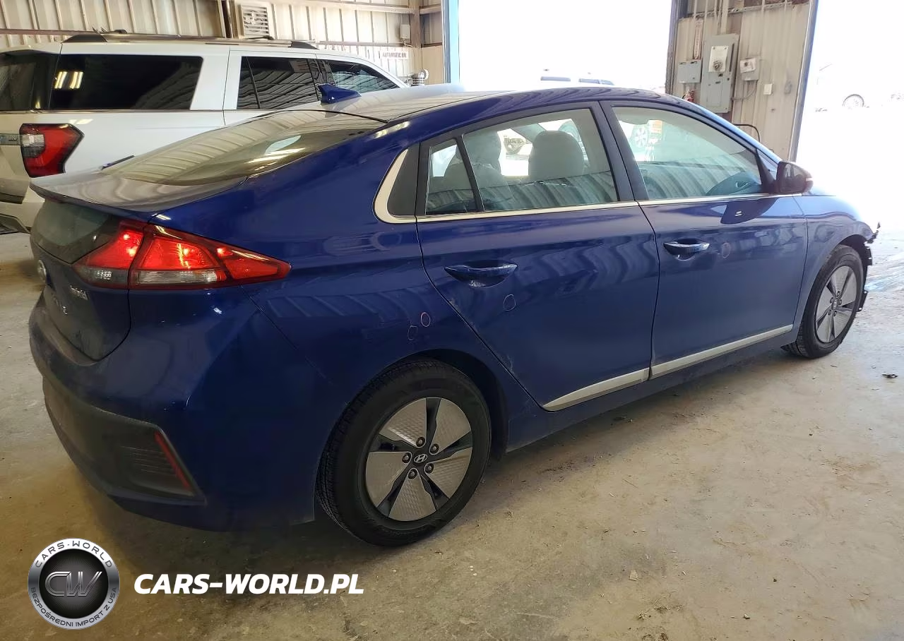 2022 Hyundai Ioniq Se VIN:KMHC75LC3NU268550 - 3