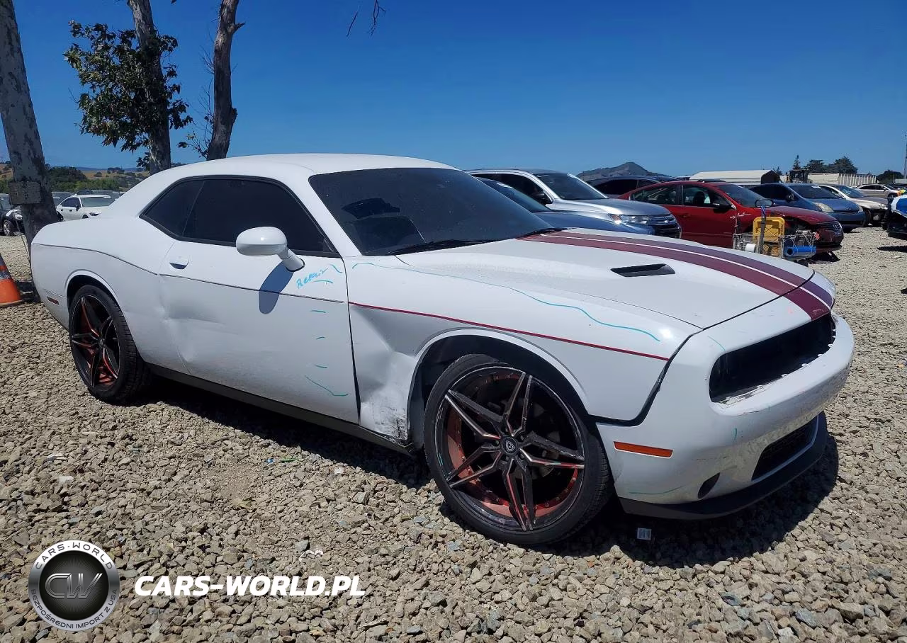 2015 Dodge Challenger Sxt VIN:2C3CDZAGXFH788778 - 4
