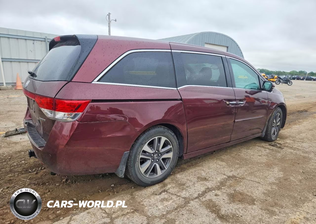 2016 Honda Odyssey Touring VIN:5FNRL5H96GB044921 - 3