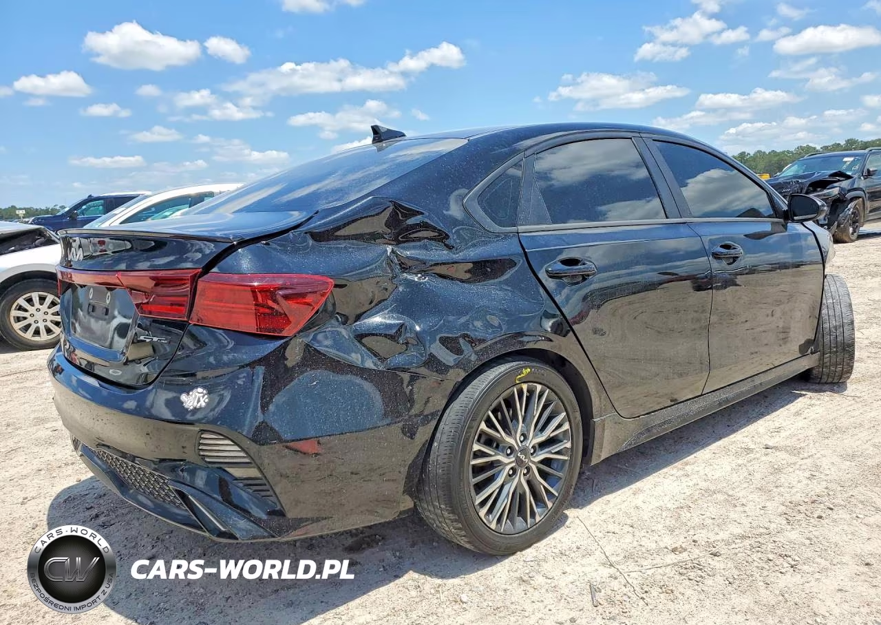 2024 Kia Forte Gt Line VIN:3KPF54AD7RE710778 - 3