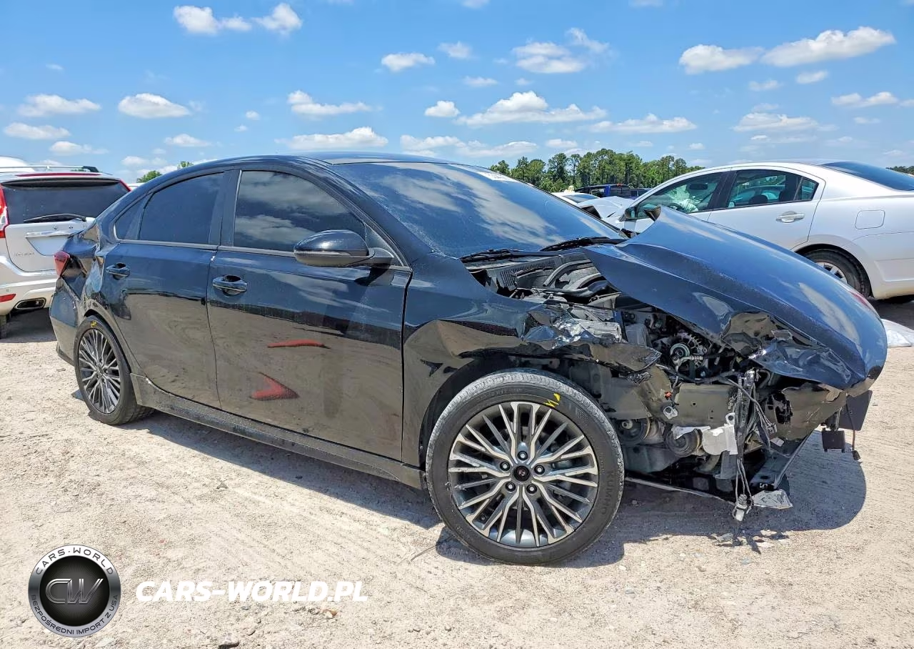 2024 Kia Forte Gt Line VIN:3KPF54AD7RE710778 - 4