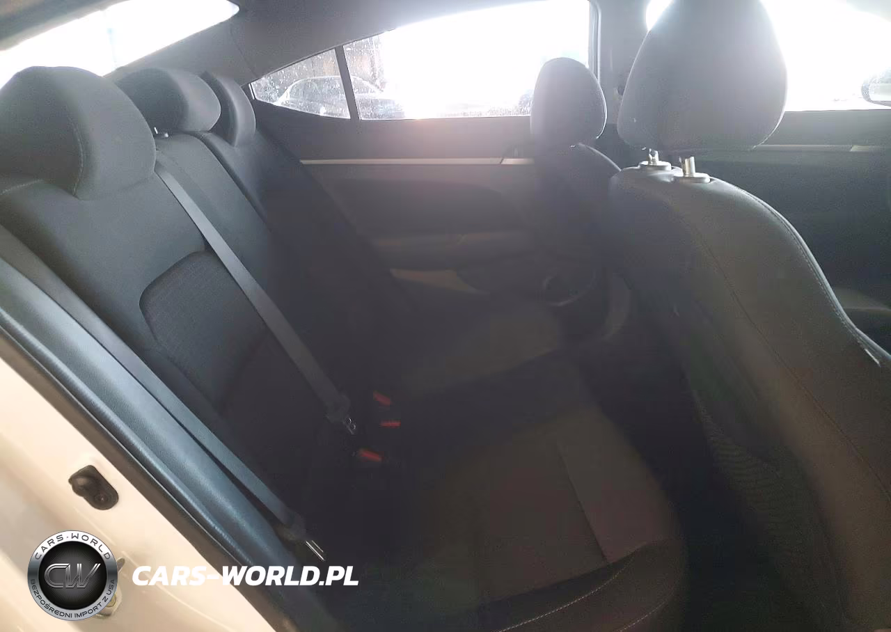 2018 Hyundai Elantra Value Edition VIN:5NPD84LFXJH287515 - 10