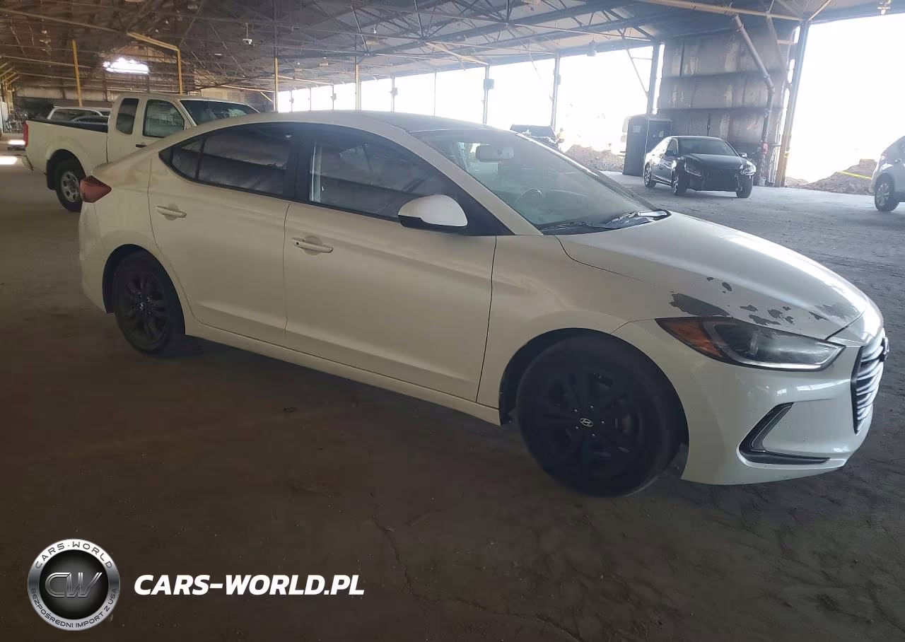 2018 Hyundai Elantra Value Edition VIN:5NPD84LFXJH287515 - 4