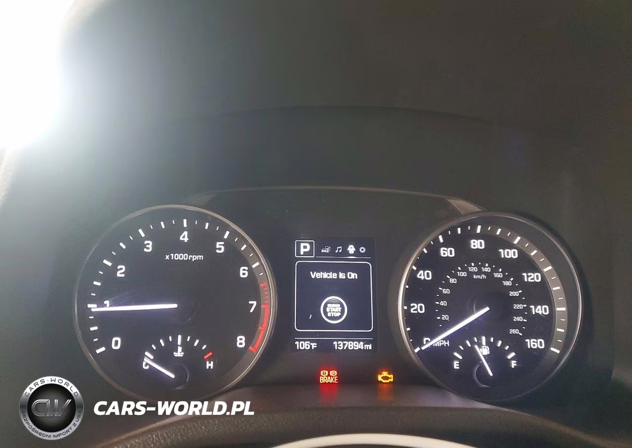 2018 Hyundai Elantra Value Edition VIN:5NPD84LFXJH287515 - 9