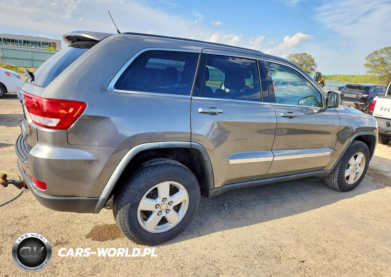 2012 Jeep Grand Cherokee Laredo VIN:1C4RJFAG5CC166228 - 3