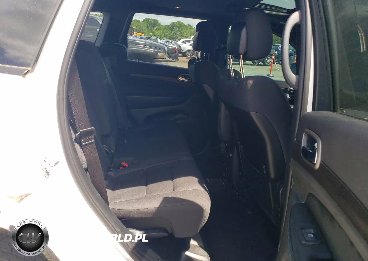 2018 Jeep Grand Cherokee Laredo VIN:1C4RJFAG3JC467223 - 10