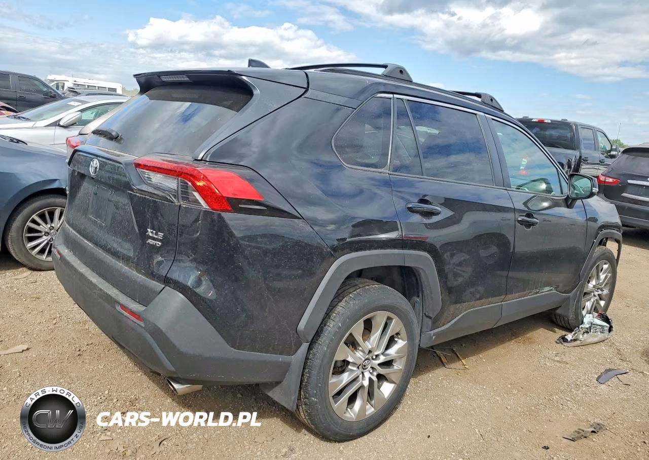2021 Toyota Rav4 Xle Premium VIN:2T3A1RFV6MC162596 - 3