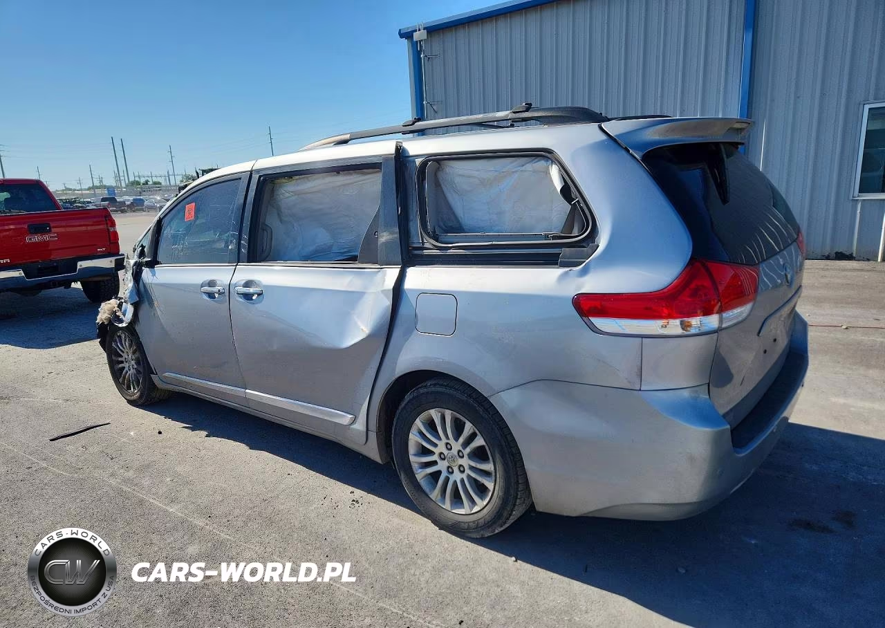 2013 Toyota Sienna Xle 8-Passenger VIN:5TDYK3DCXDS317371 - 2