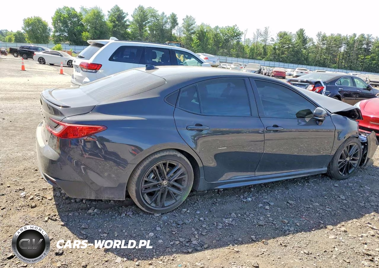 2025 Toyota Camry Se VIN:4T1DAACK2SU053985 - 3