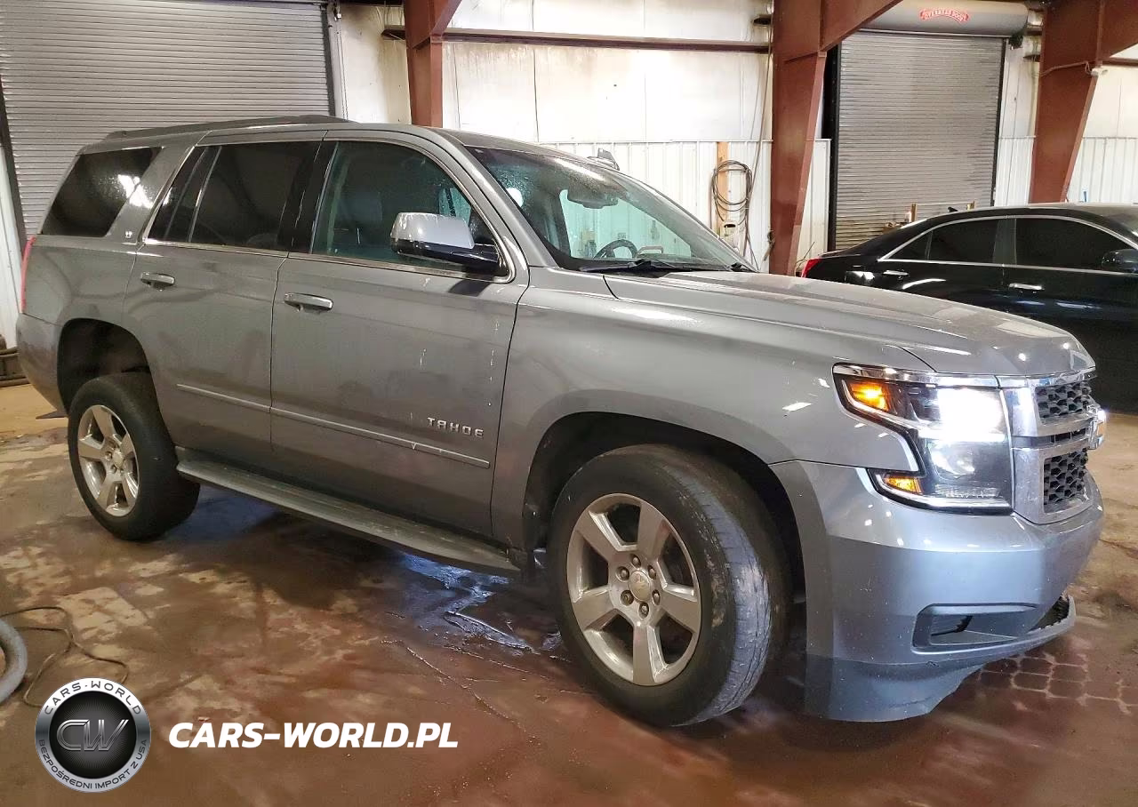 2019 Chevrolet Tahoe K1500 Lt VIN:1GNSKBKC1KR284203 - 4