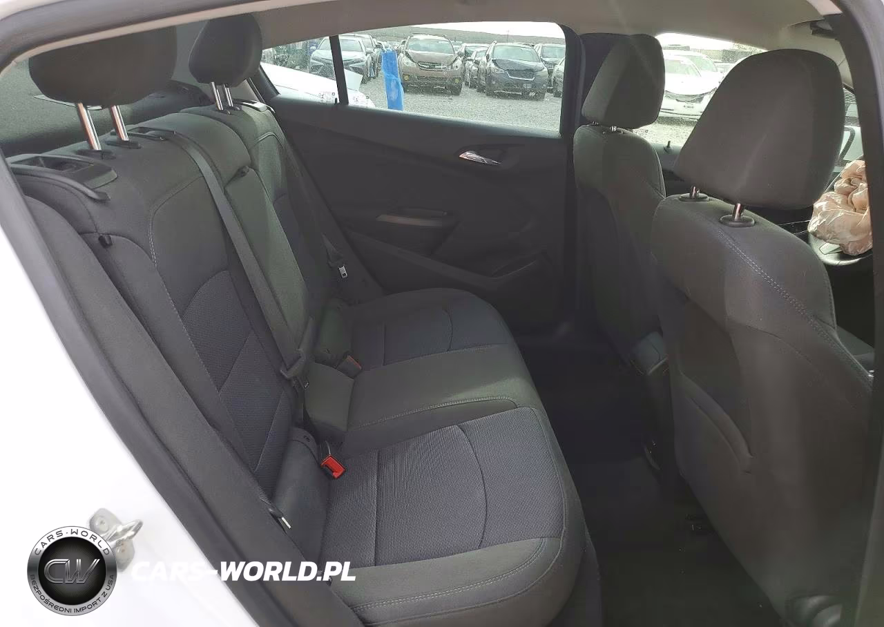 2018 Chevrolet Cruze Lt VIN:1G1BE5SMXJ7236972 - 10