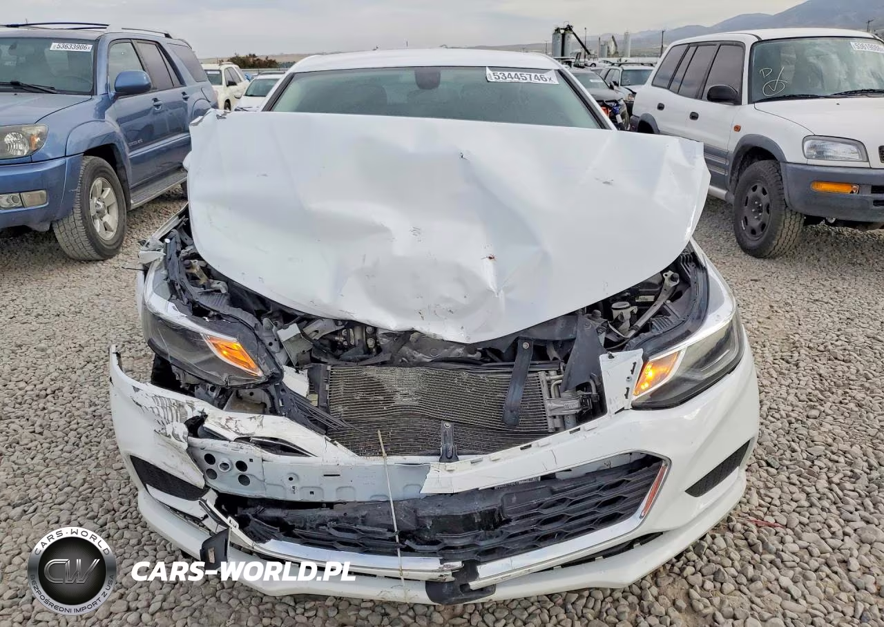 2018 Chevrolet Cruze Lt VIN:1G1BE5SMXJ7236972 - 5