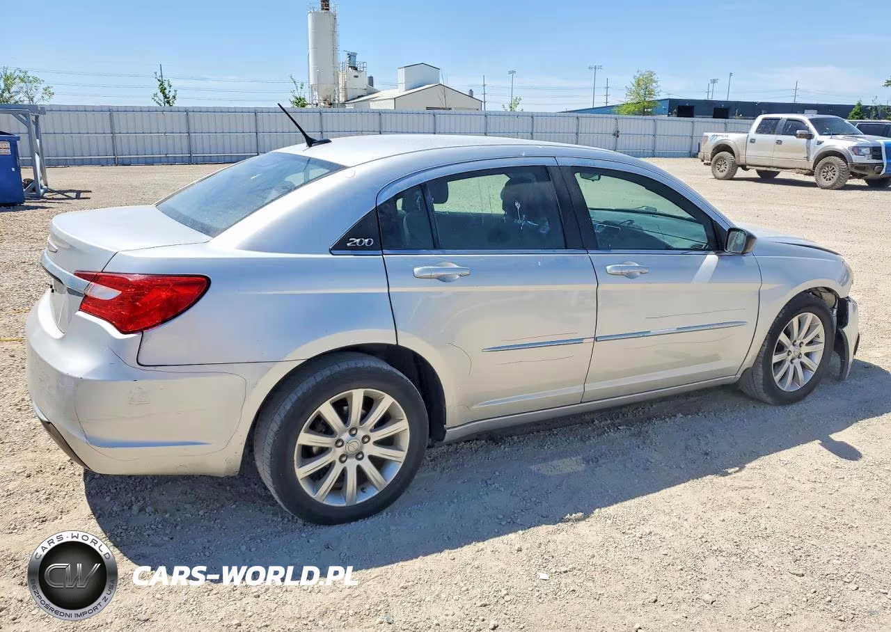 2012 Chrysler 200 Touring VIN:1C3CCBBB4CN240680 - 3