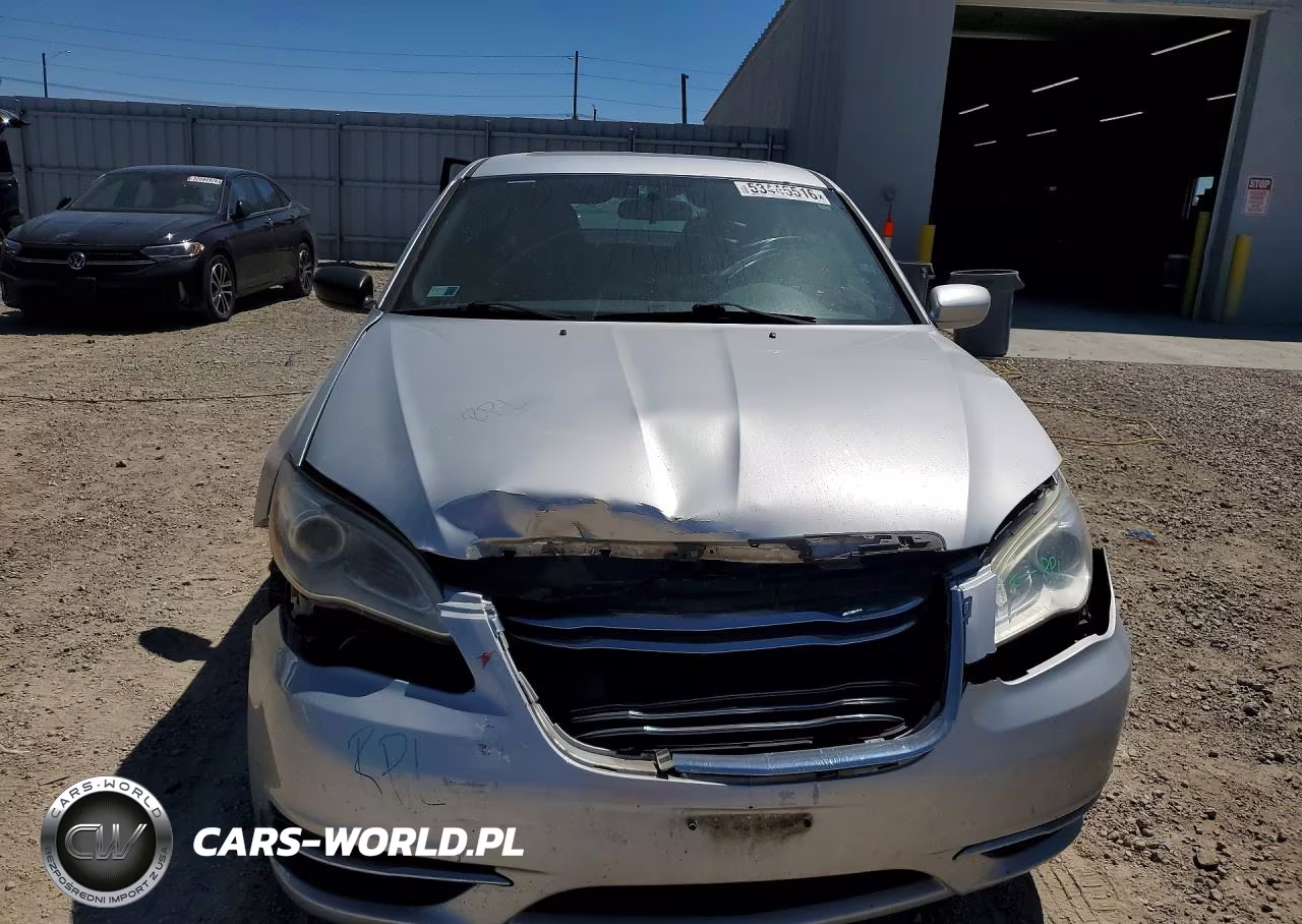 2012 Chrysler 200 Touring VIN:1C3CCBBB4CN240680 - 5