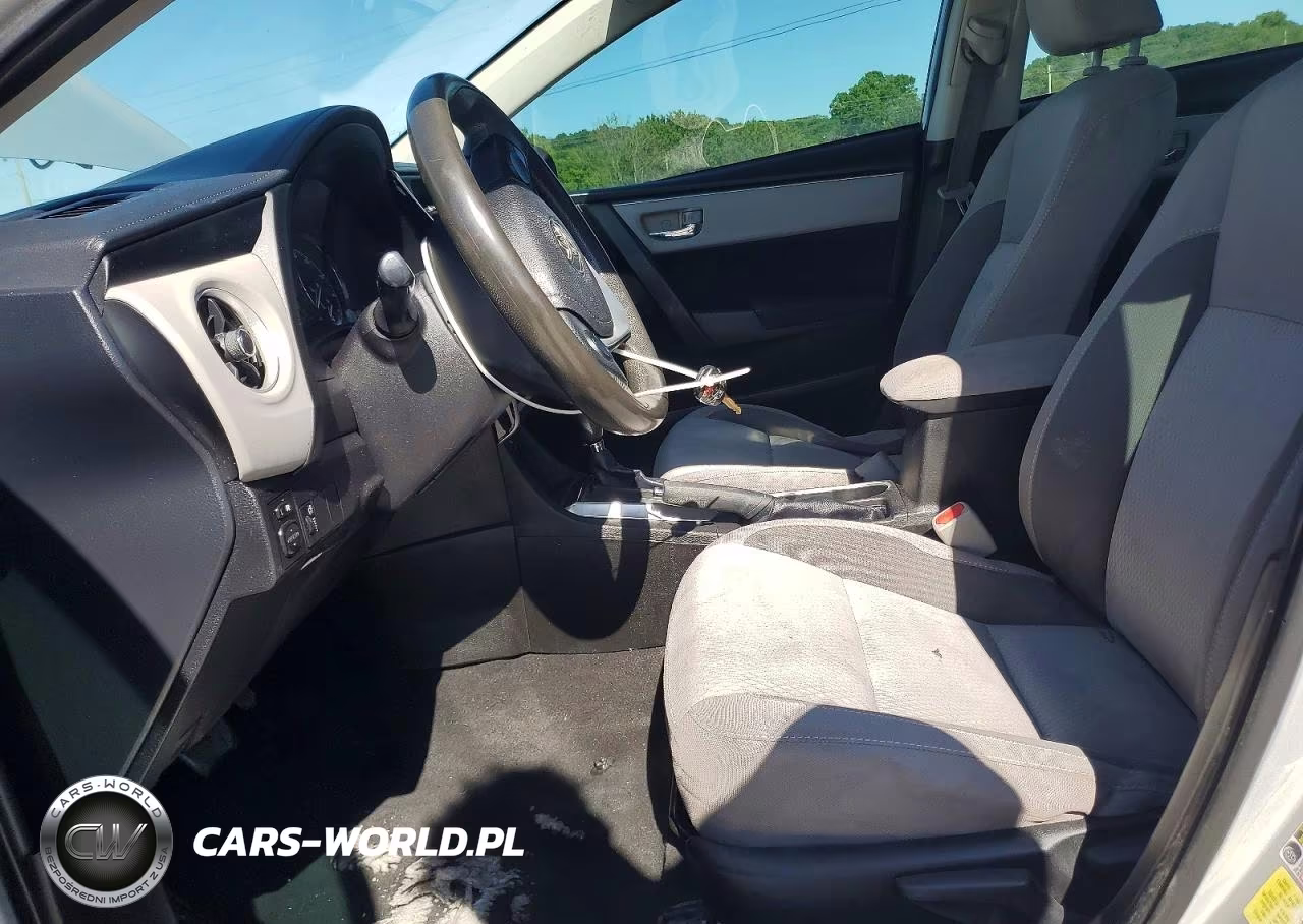 2017 Toyota Corolla Le VIN:5YFBURHE3HP727152 - 7