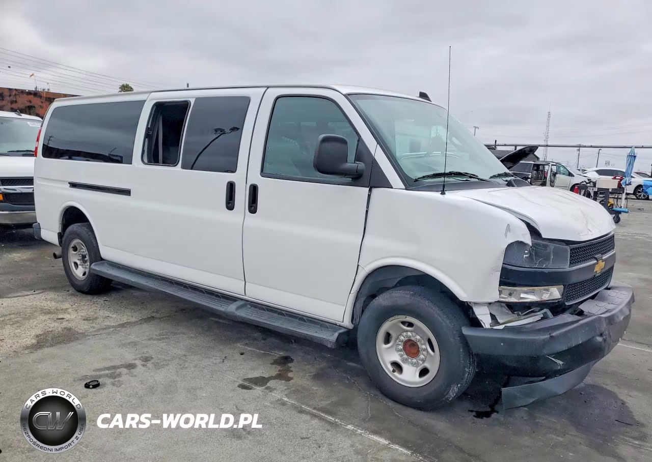 2023 Chevrolet Express G3500 Ls VIN:1GAZGNFP3P1234182 - 4