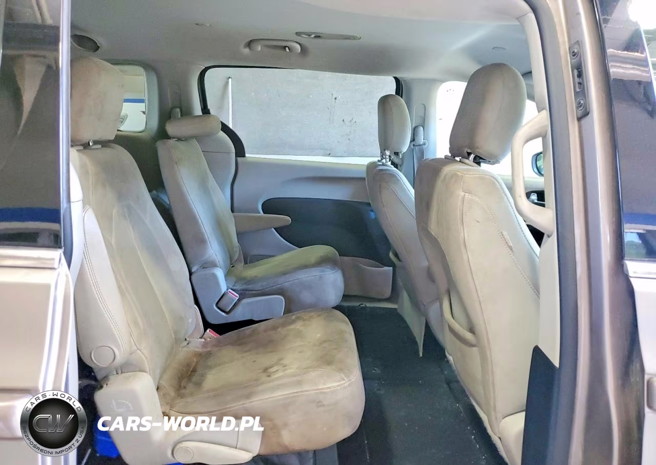 2017 Chrysler Pacifica Lx VIN:2C4RC1CG4HR635771 - 11