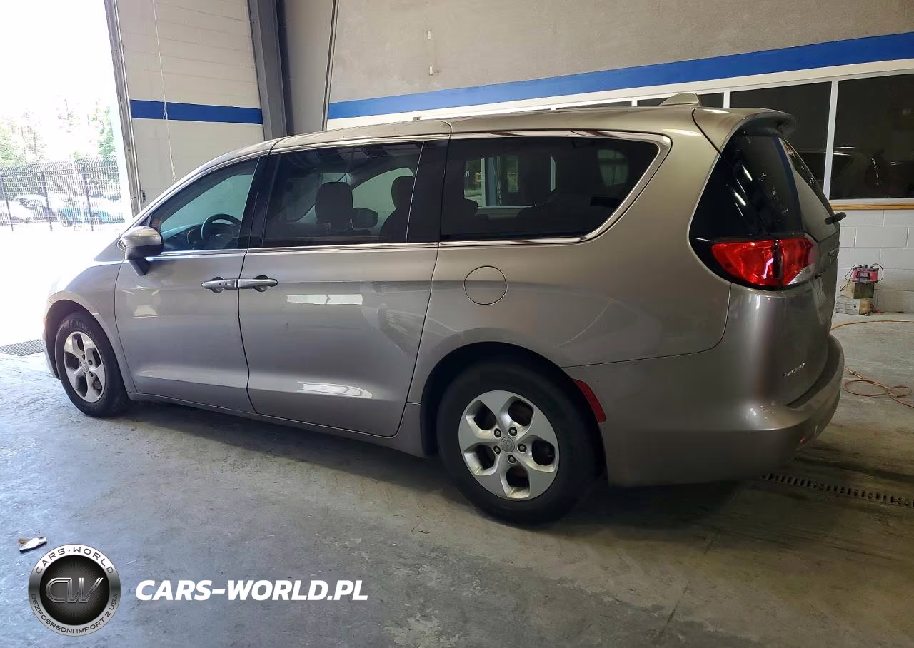 2017 Chrysler Pacifica Lx VIN:2C4RC1CG4HR635771 - 2