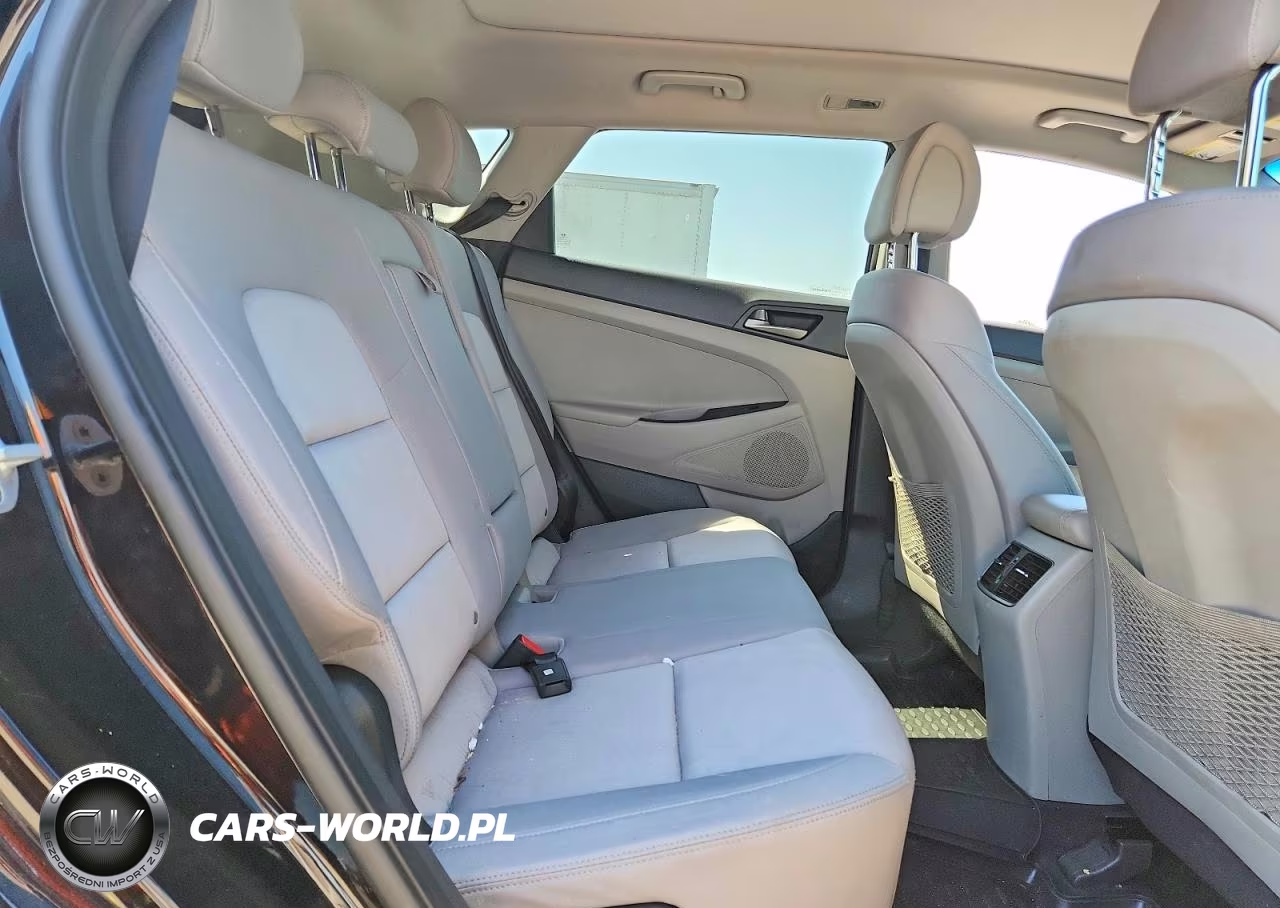 2018 Hyundai Tucson Value VIN:KM8J3CA2XJU796615 - 11