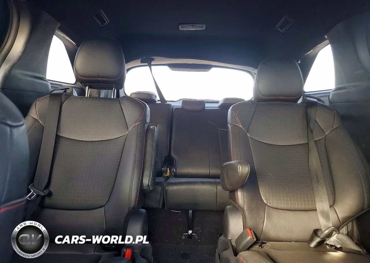 2025 Toyota Sienna Xse 7-Passenger VIN:5TDXRKEC5SS253043 - 10