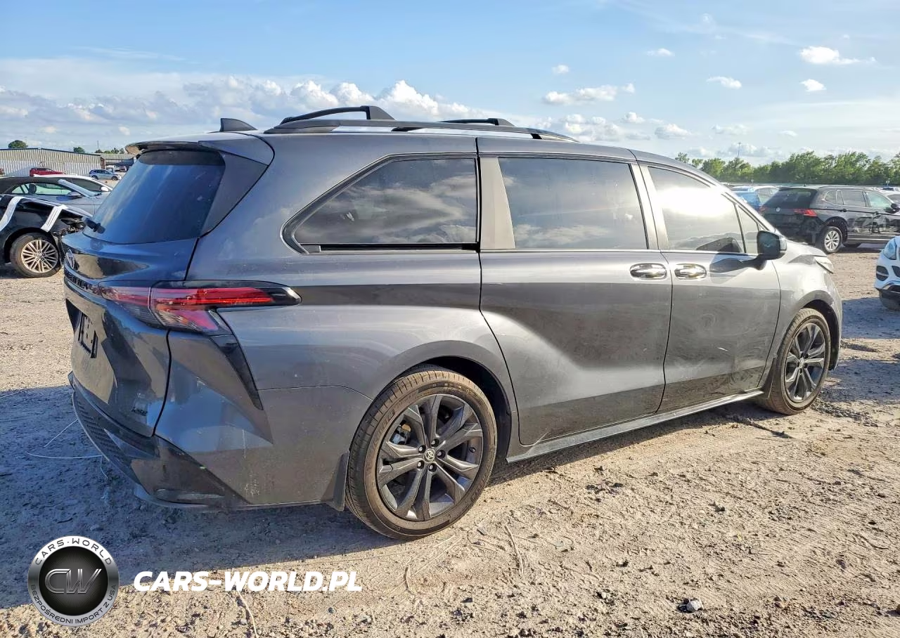 2025 Toyota Sienna Xse 7-Passenger VIN:5TDXRKEC5SS253043 - 3