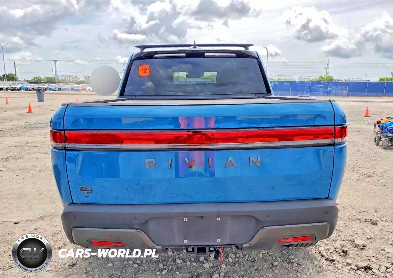 2025 Rivian R1T Adventure VIN:7FCTGBAA9SN038225 - 6