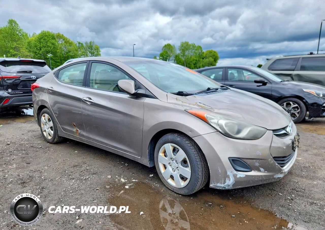 2011 Hyundai Elantra Gls VIN:5NPDH4AE8BH039808 - 4
