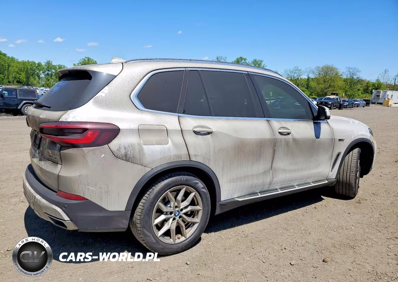 2022 BMW X5 xDrive45E VIN:5UXTA6C04N9L20528 - 3