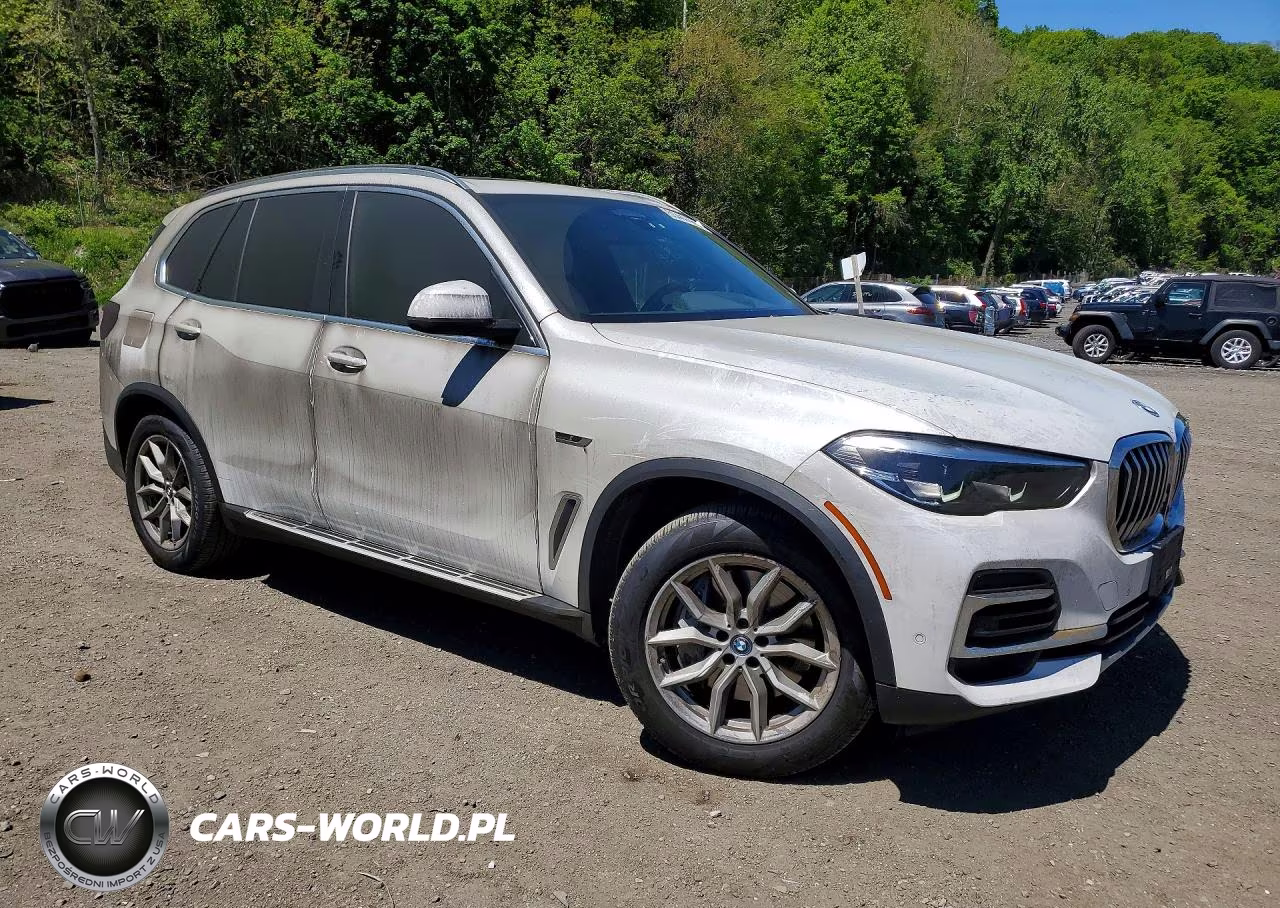 2022 BMW X5 xDrive45E VIN:5UXTA6C04N9L20528 - 4
