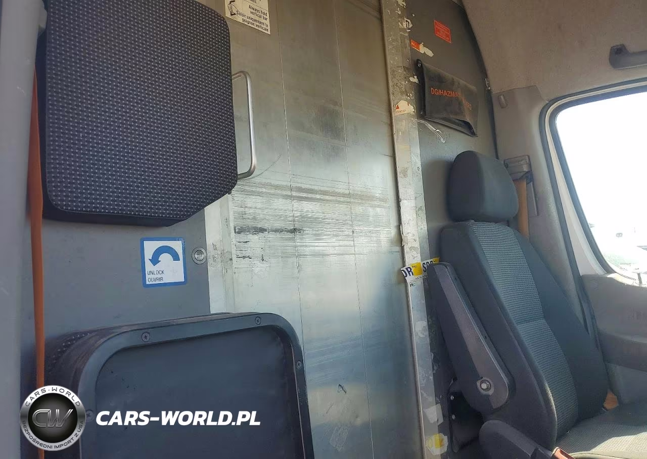 2011 Mercedes Benz Sprinter 2500 Delivery Van VIN:WD3PE8CB9B5606408 - 11