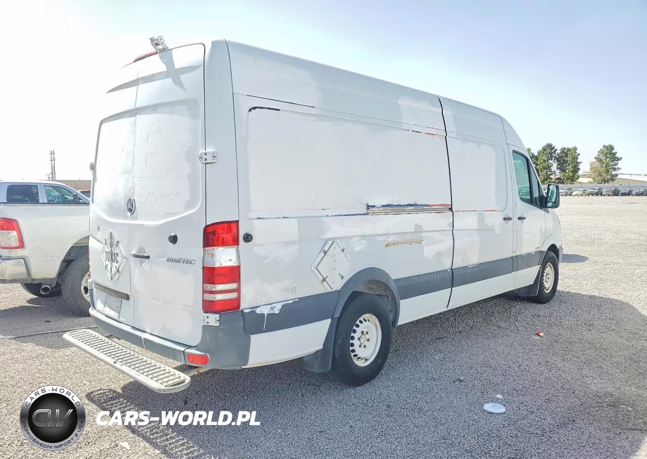 2011 Mercedes Benz Sprinter 2500 Delivery Van VIN:WD3PE8CB9B5606408 - 3