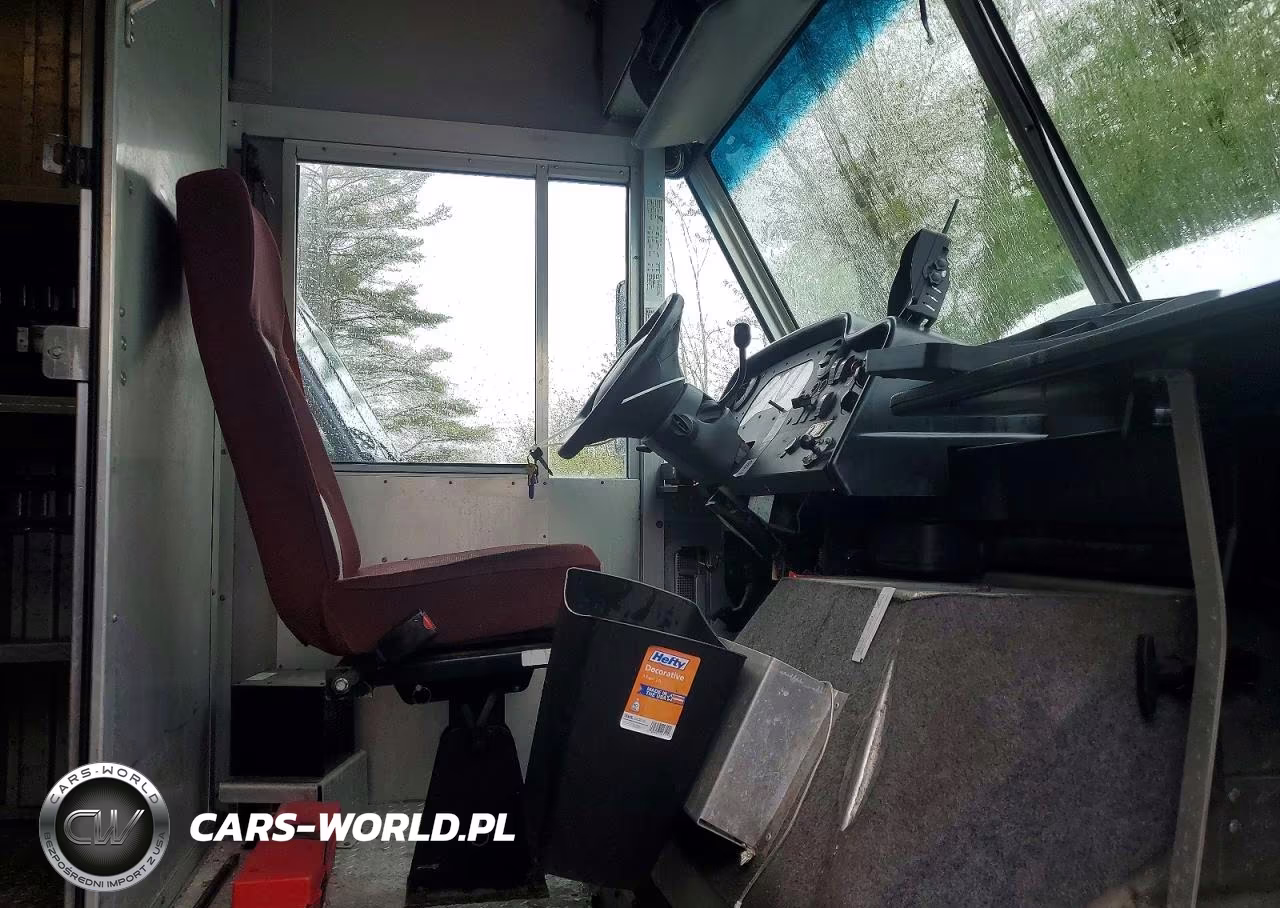 2012 Ford E450 Delivery Truck VIN:1FC4E4KLXCDA60933 - 7
