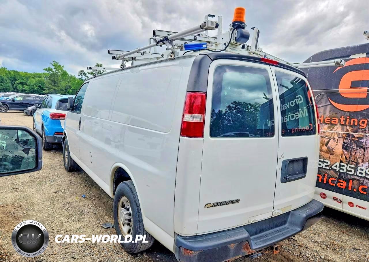 2017 Chevrolet Express G2500 VIN:1GCWGAFF9H1244923 - 2