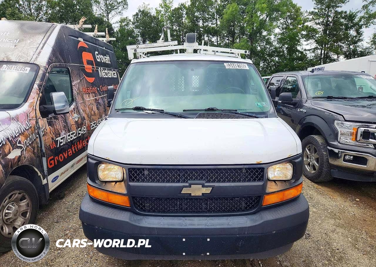 2017 Chevrolet Express G2500 VIN:1GCWGAFF9H1244923 - 5