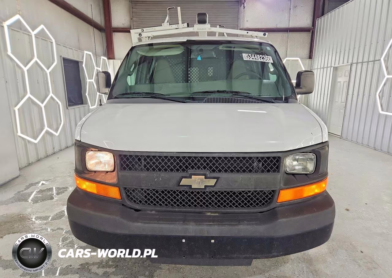 2017 Chevrolet Express G2500 VIN:1GCWGAFF8H1266315 - 5