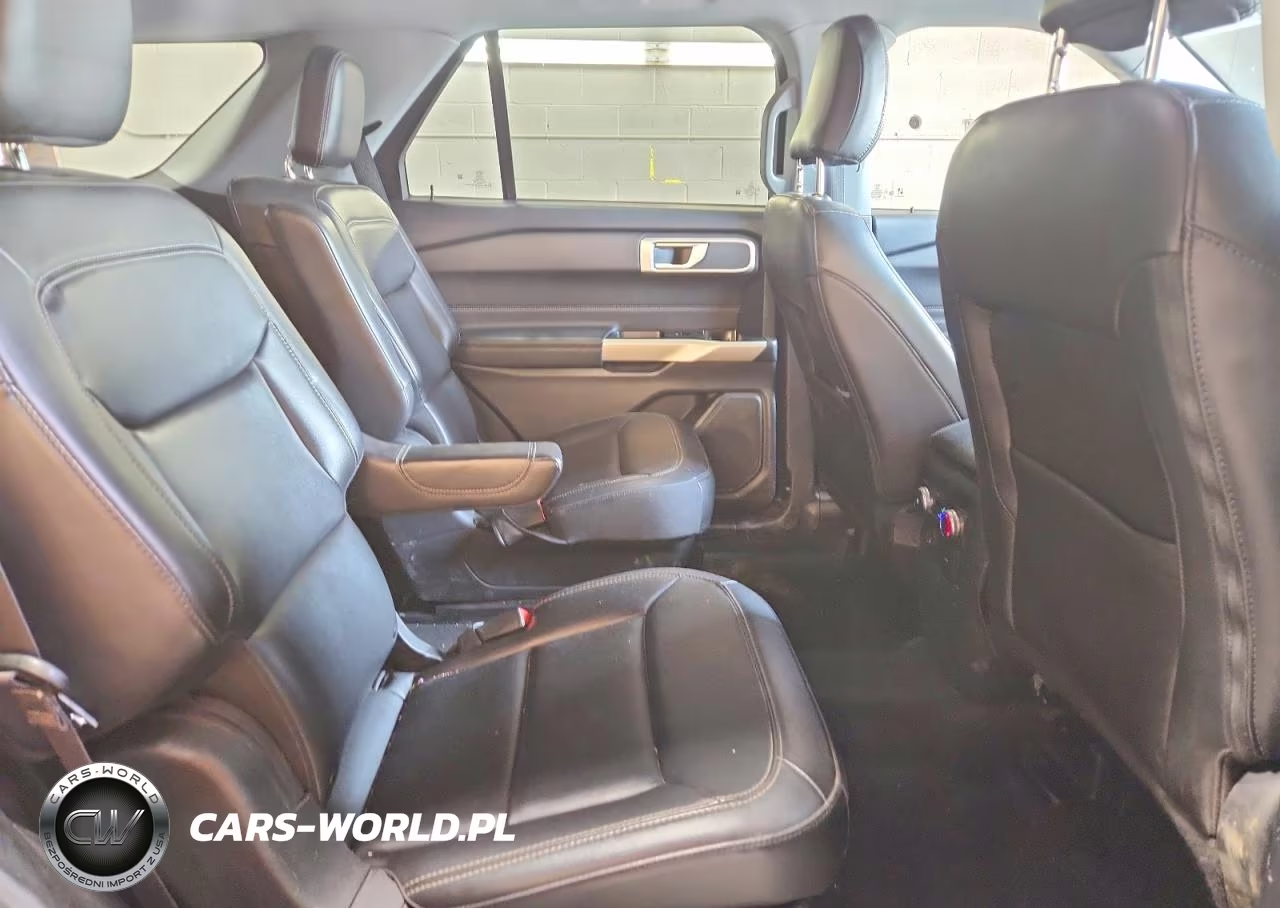2022 Ford Explorer Xlt VIN:1FMSK8DH4NGA99563 - 11