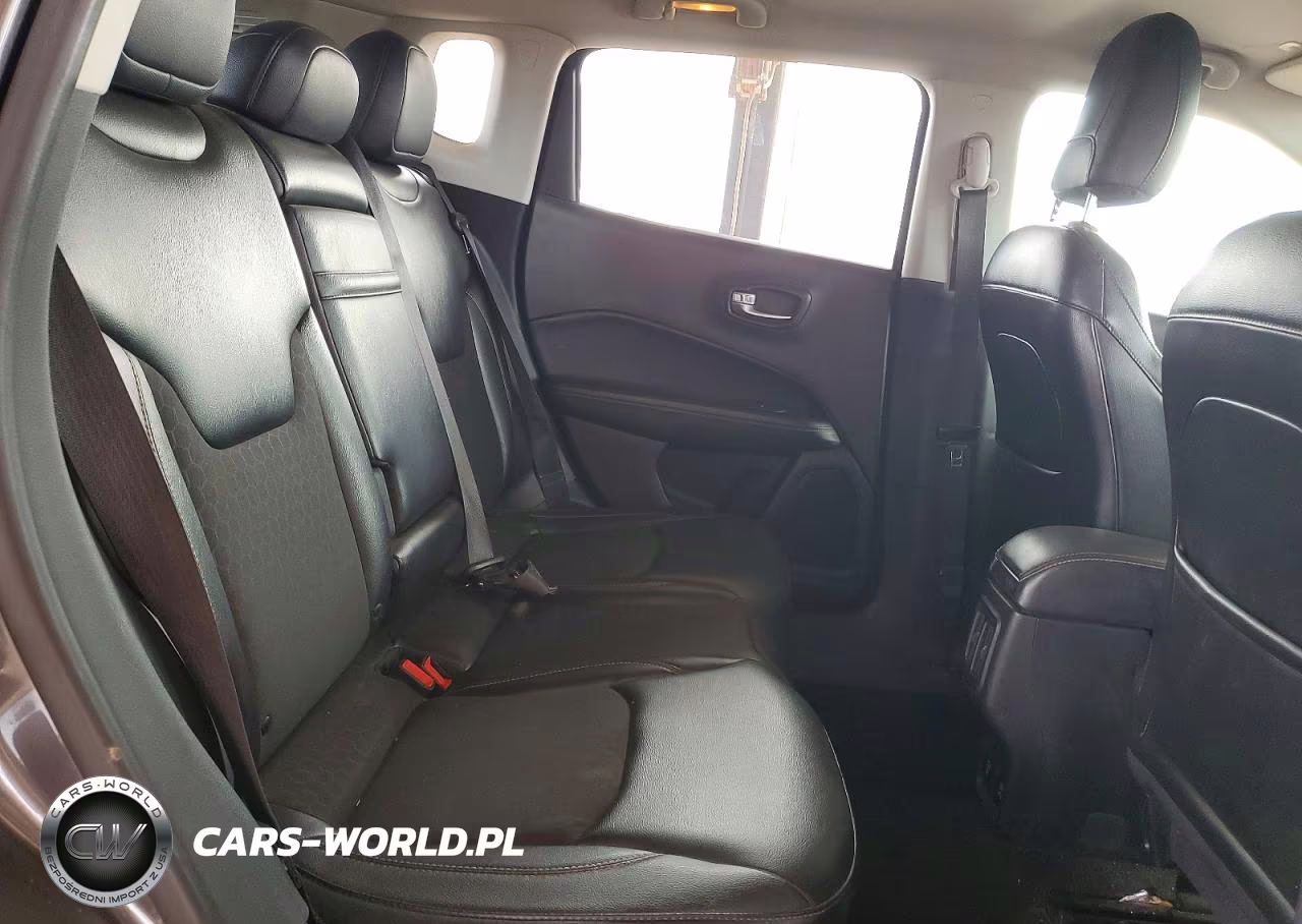 2018 Jeep Compass Latitude VIN:3C4NJCBB2JT368610 - 10