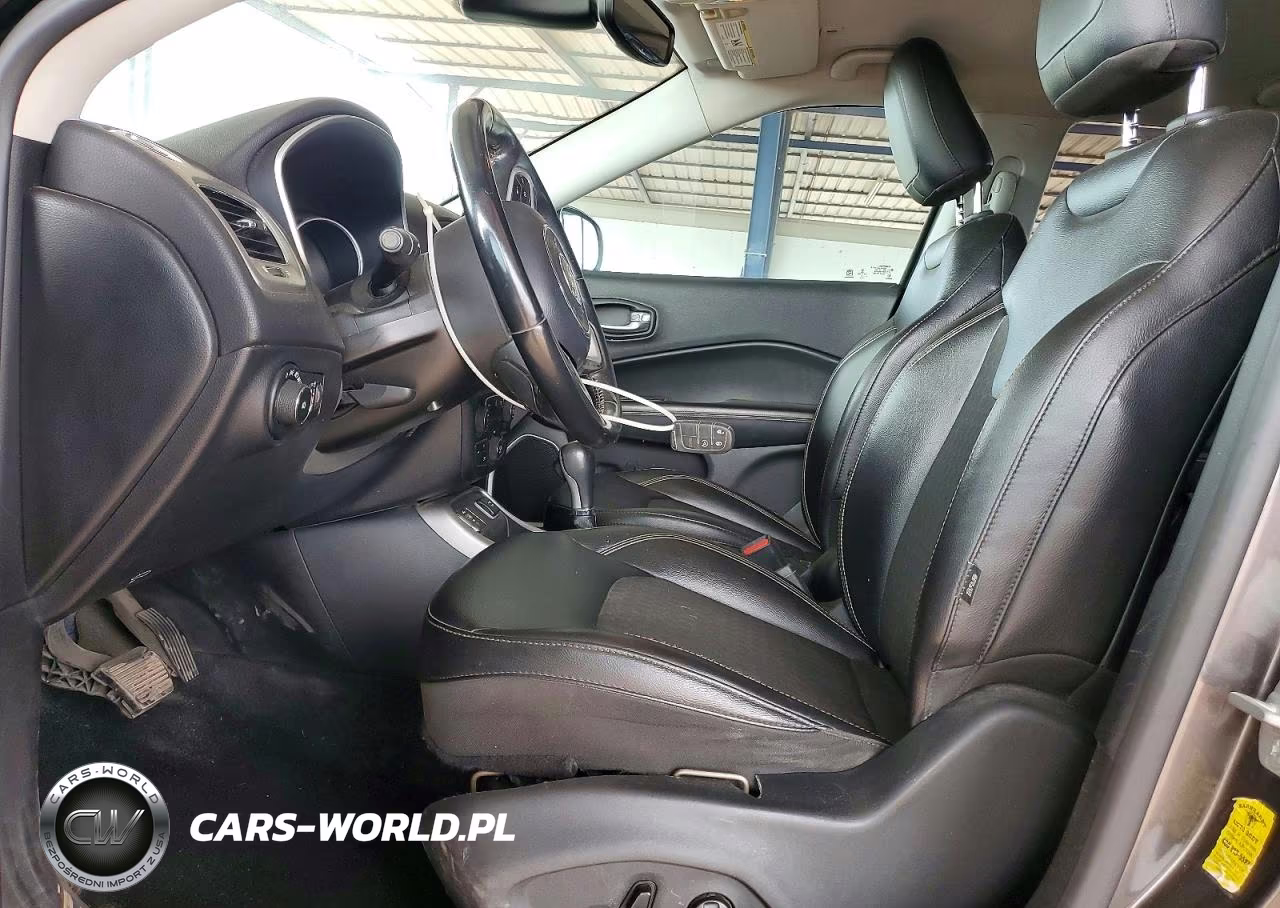 2018 Jeep Compass Latitude VIN:3C4NJCBB2JT368610 - 7