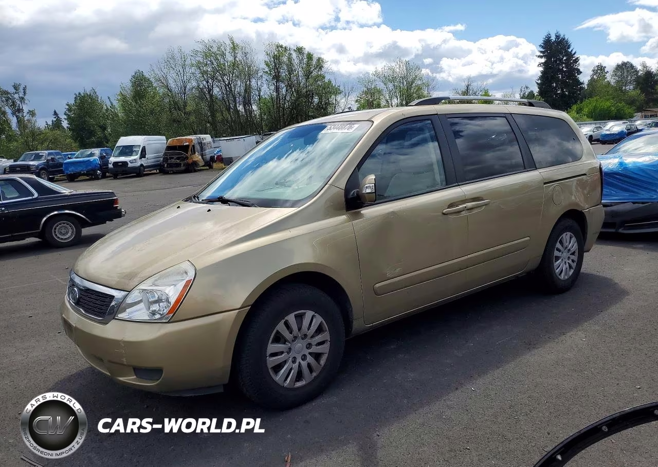 2011 Kia Sedona Lx