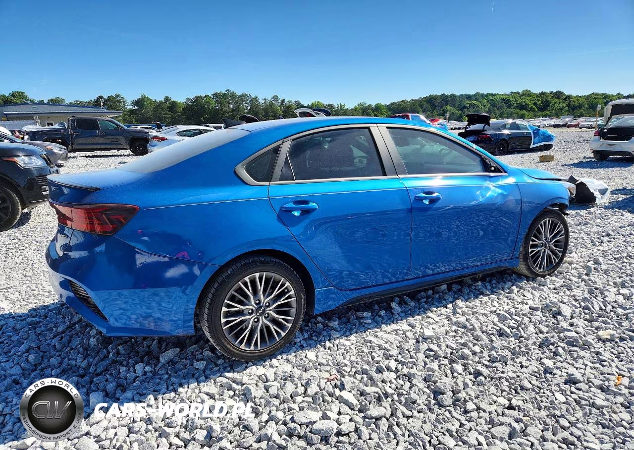 2022 Kia Forte Gt Line VIN:3KPF54AD5NE472651 - 3